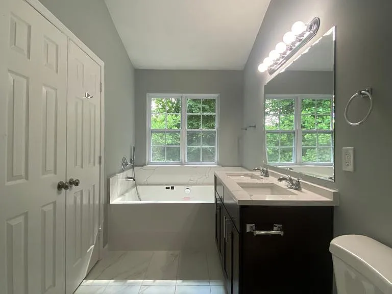 1931 Barrington Ct — Photo 12