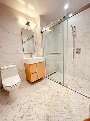 Rented by E Realty International Corp | media 34