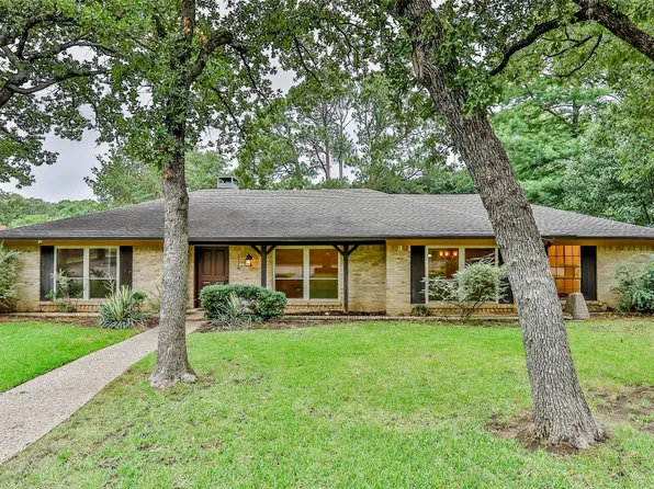 1118 Ridgecrest Cir, Denton, TX 76205