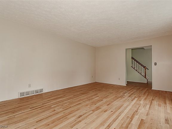 4th image of 2218 Croydon Rd