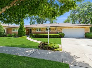 819 N Merrill St, Park Ridge, IL 60068