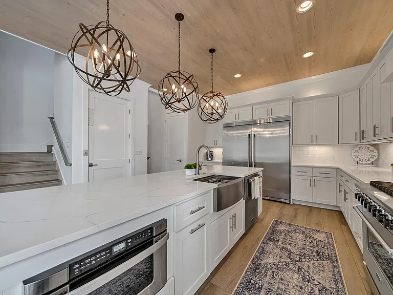 70 Leisure Ln — Photo 12