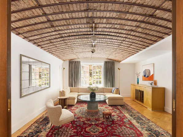 27 West 67th Street image 4 of 15