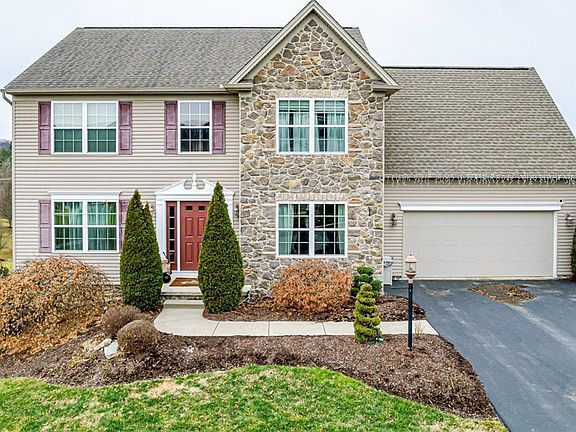 2nd image of 242 Rolling Hill Farm Dr