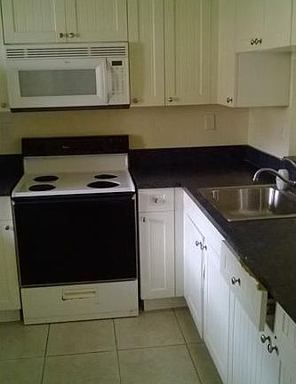 5th image of 13942 NE 4th Ave #13942