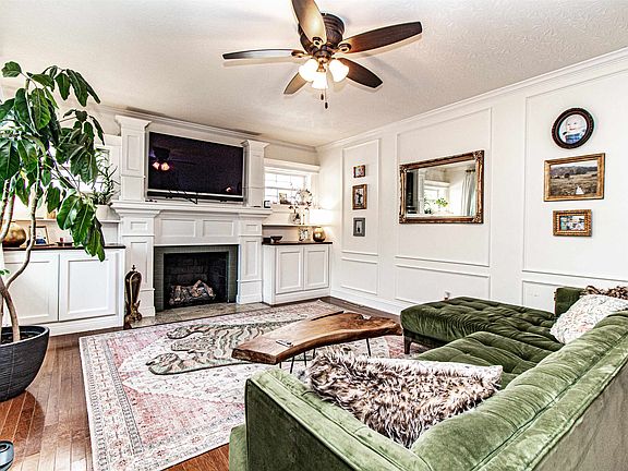 2nd image of 2738 Terrace Blvd