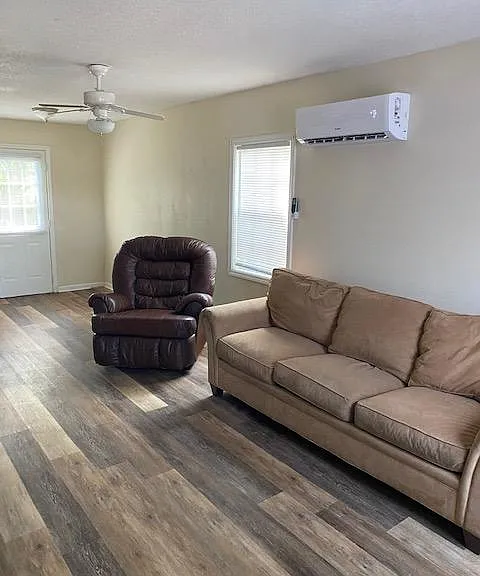207 Deer St #B — Photo 6
