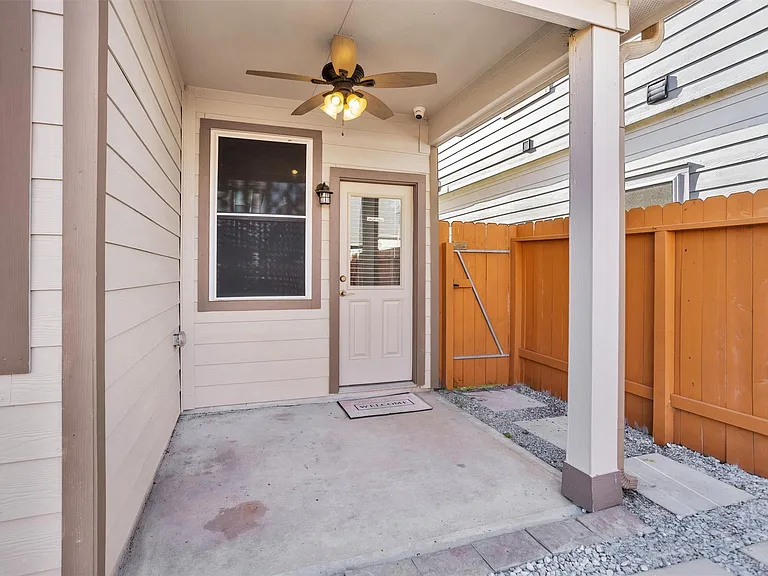 17423 Desmond St — Photo 27