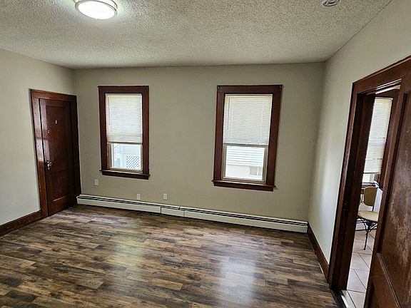5th image of 266 Grove St Floor 1