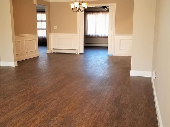 5th image of 22 Bennington Dr