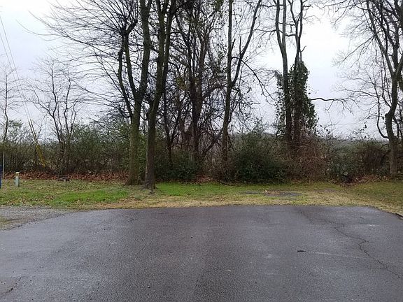 4th image of 623 Flintlock Dr