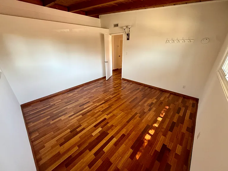 6833 Draper Ave — Photo 17