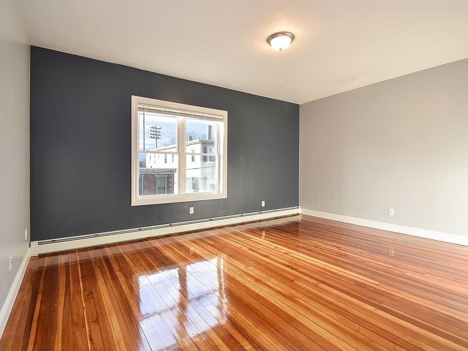 1st image of 525 Charles St APT 2