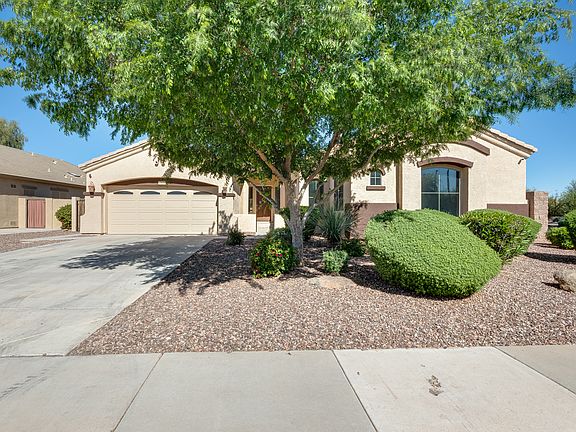 3rd image of 1368 E Clark Dr