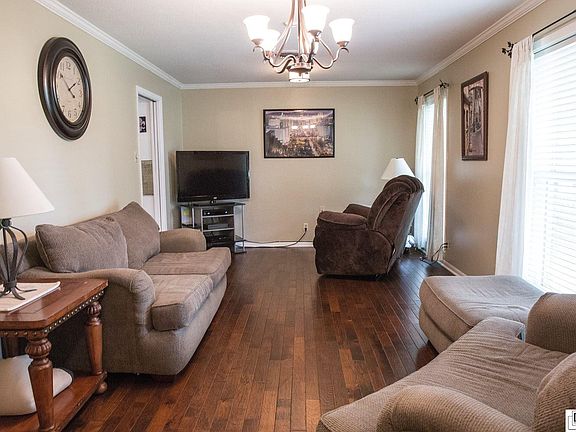 2nd image of 104 Monteleon Dr
