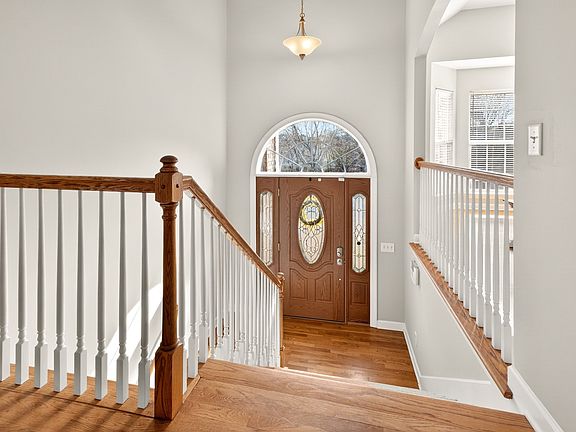 2nd image of 6752 Sunnywood Dr