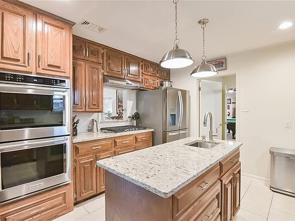 3rd image of 2200 Briarwood Blvd