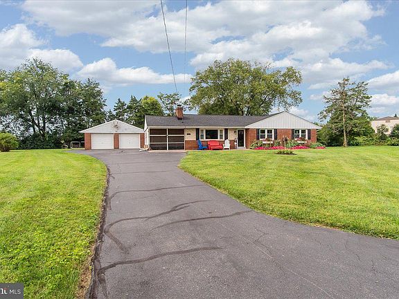 2nd image of 7910 Longmeadow Dr
