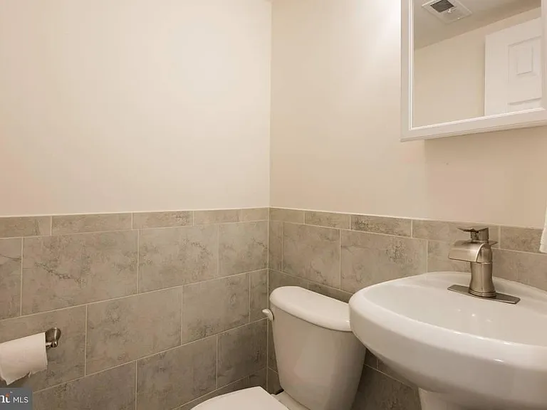 1618 Palm Springs Dr — Photo 16