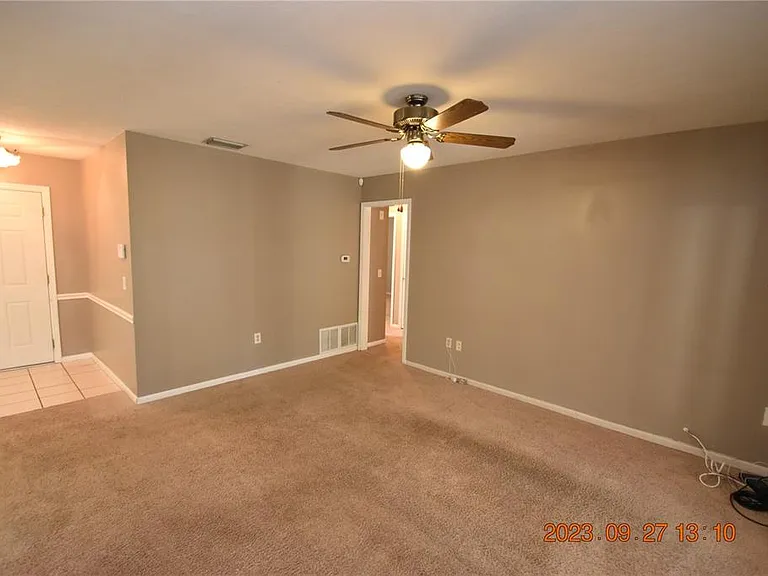 604 Southwood Cv — Photo 16