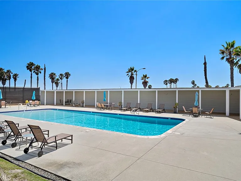 3953 Aladdin Dr — Photo 40