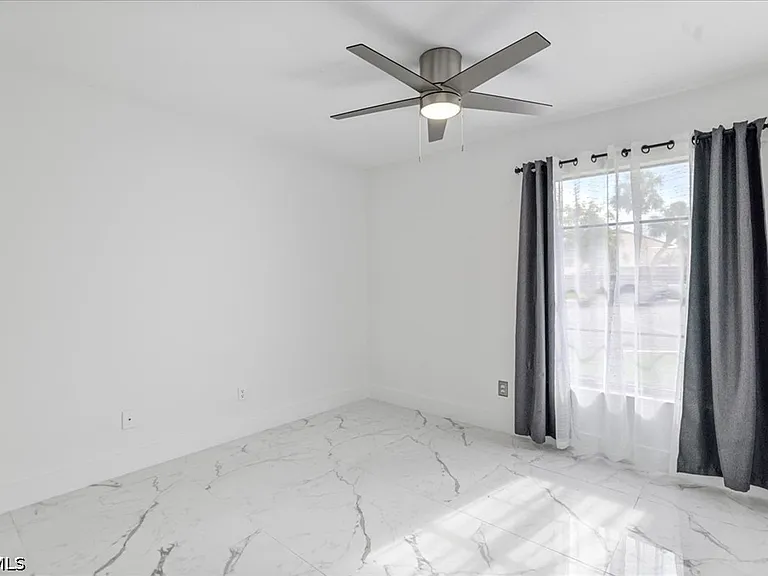 1212 SE 6th Ter #83 — Photo 24
