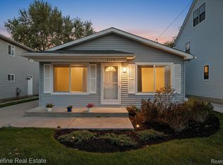 3560 Royal Ave, Berkley, MI 48072