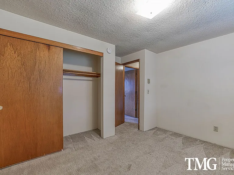 3327 Addy St — Photo 15