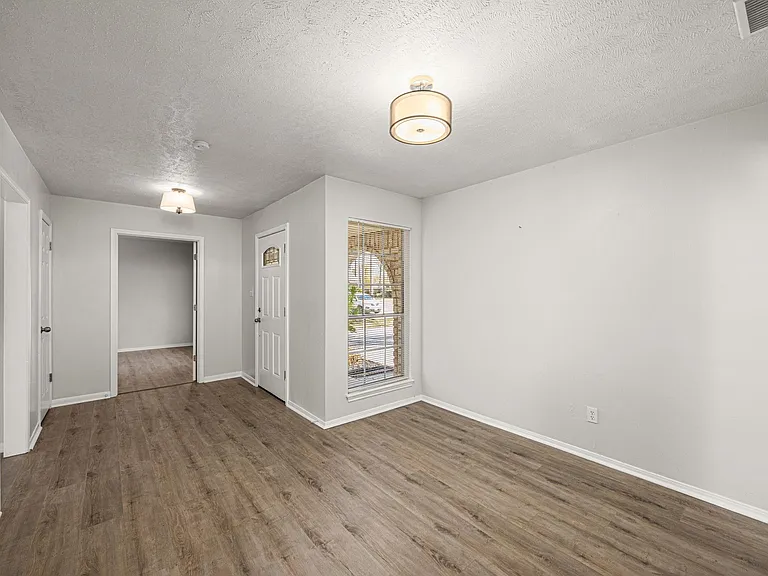 2907 Boulder Creek Dr — Photo 5