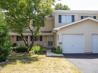 533 Alton Ct, Carol Stream, IL 60188