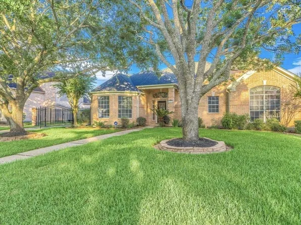 1923 Hollow Wind Dr, Katy, TX 77450