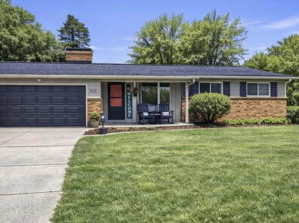 3733 Ridgefield Rd, Lansing, MI 48906