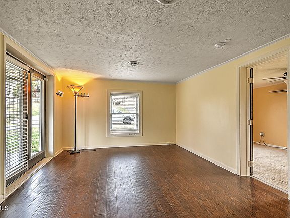 3rd image of 12338 Reedy Creek Rd