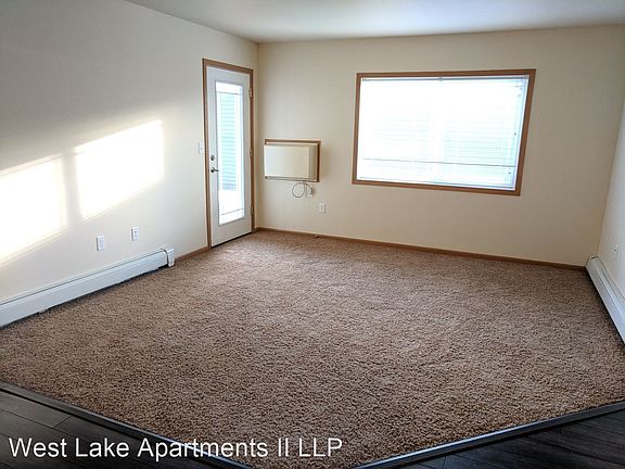 5th image of 605 33rd Ave W #103