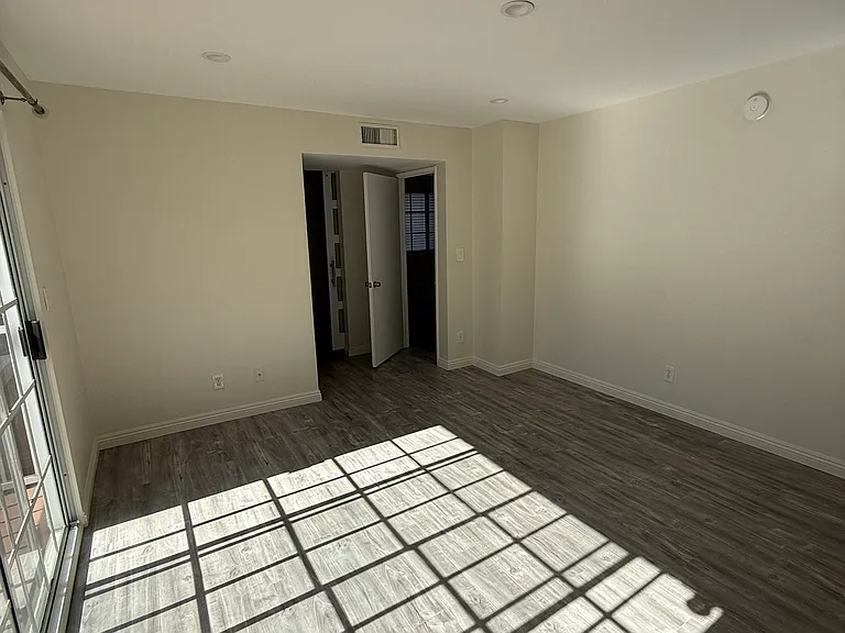 10274 Tujunga Canyon Blvd #4 — Photo 9