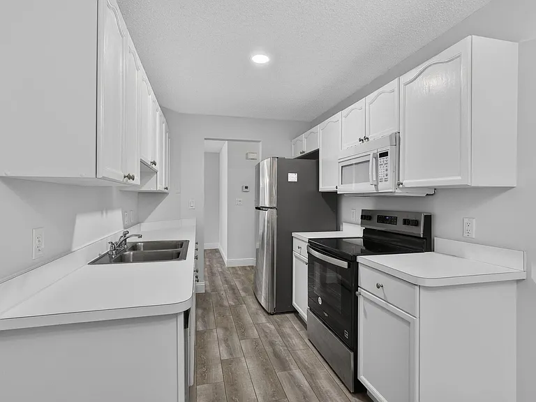 12708 Shoreline Dr #F — Photo 10