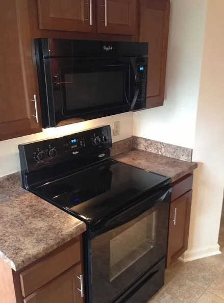 Regal Oaks Luxury Apartments — Photo 4