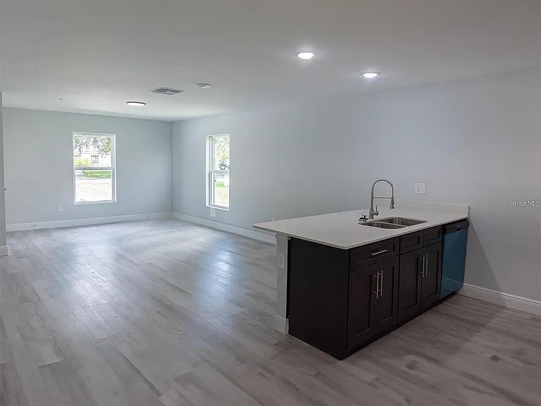 1725 Crystal Grove Dr #1727 — Photo 2