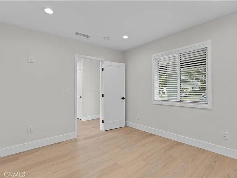 23217 Anza Ave — Photo 14