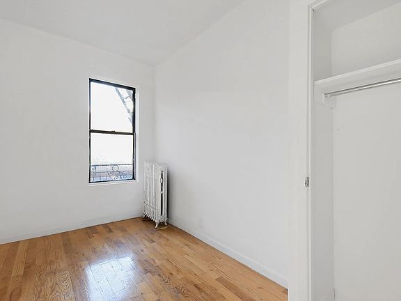 3rd image of 525 W 135th St APT 22