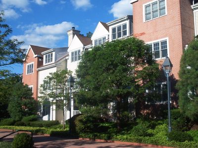 51 Forest Ave APT 147, Greenwich, CT, 06870