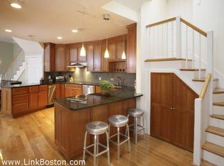 342 Commercial St #PENTHOUSE 7, Boston, MA 02109