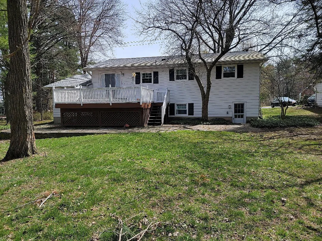 1079 Bunn Hill Rd — Photo 2