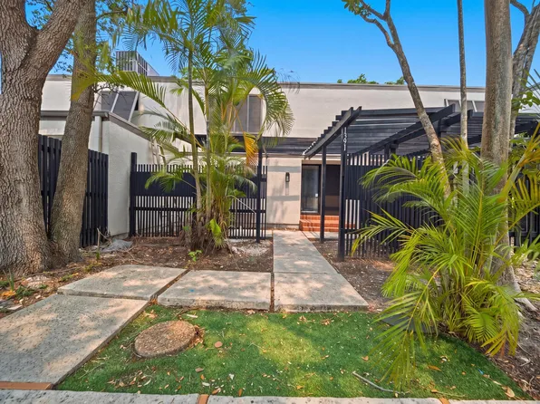 1391 E Golfview Drive #1391, Pembroke Pines, FL 33026