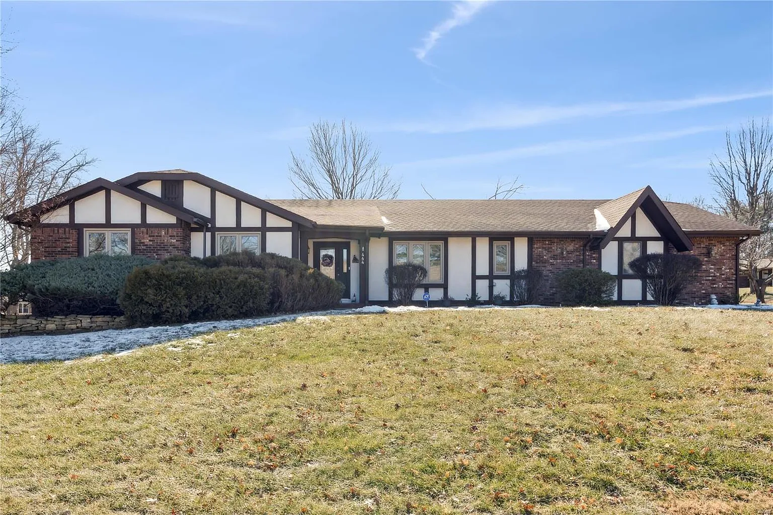 444 Grand Canyon Dr photo 1