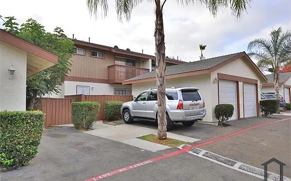 3 bed, 1400 sqft, $3,350 — Photo 2