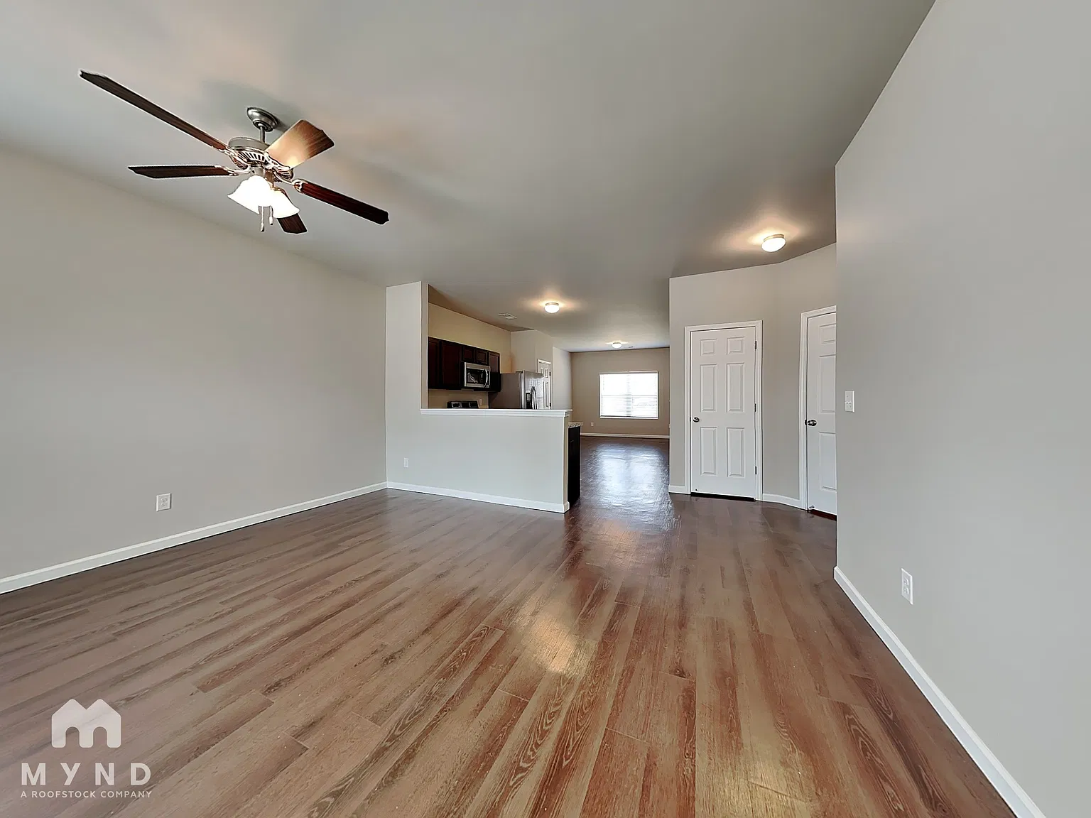 3 bed, 2.0 bath, 1416 sqft, $1,499 — Photo 2