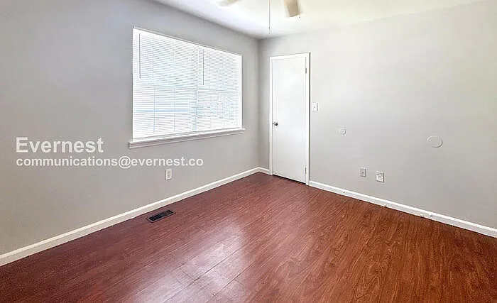 1100 Cotton Ave SW #B — Photo 7