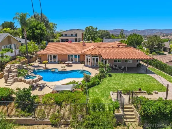 17563 Saint Andrews Dr, Poway, CA 92064