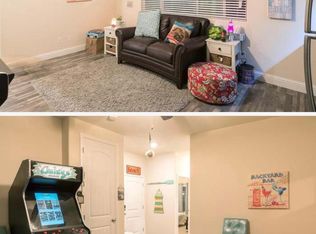 476 S Crescent Ln, Madera, CA 93636